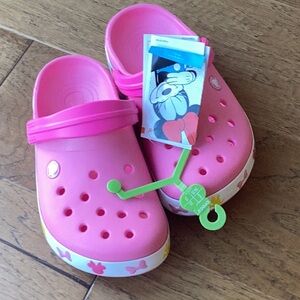 NWT kids size 3 Minnie Mouse light up crocs